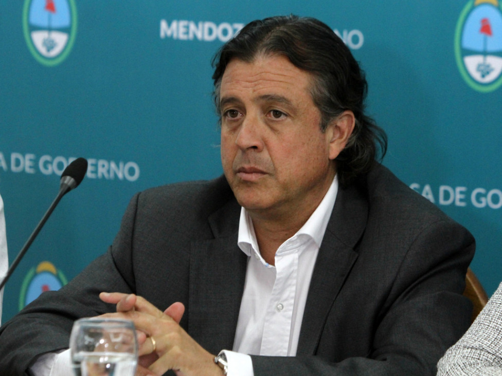 imagen "Una reforma de la Constitución mejorará la vida de los mendocinos"