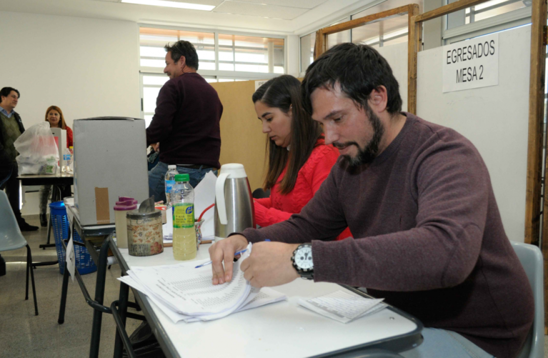 imagen La votación se realizó "con total normalidad"