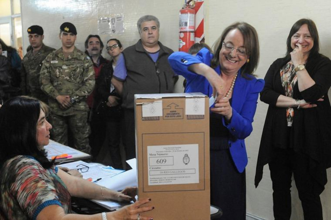 imagen Alicia Kirchner se impone como gobernadora en Santa Cruz